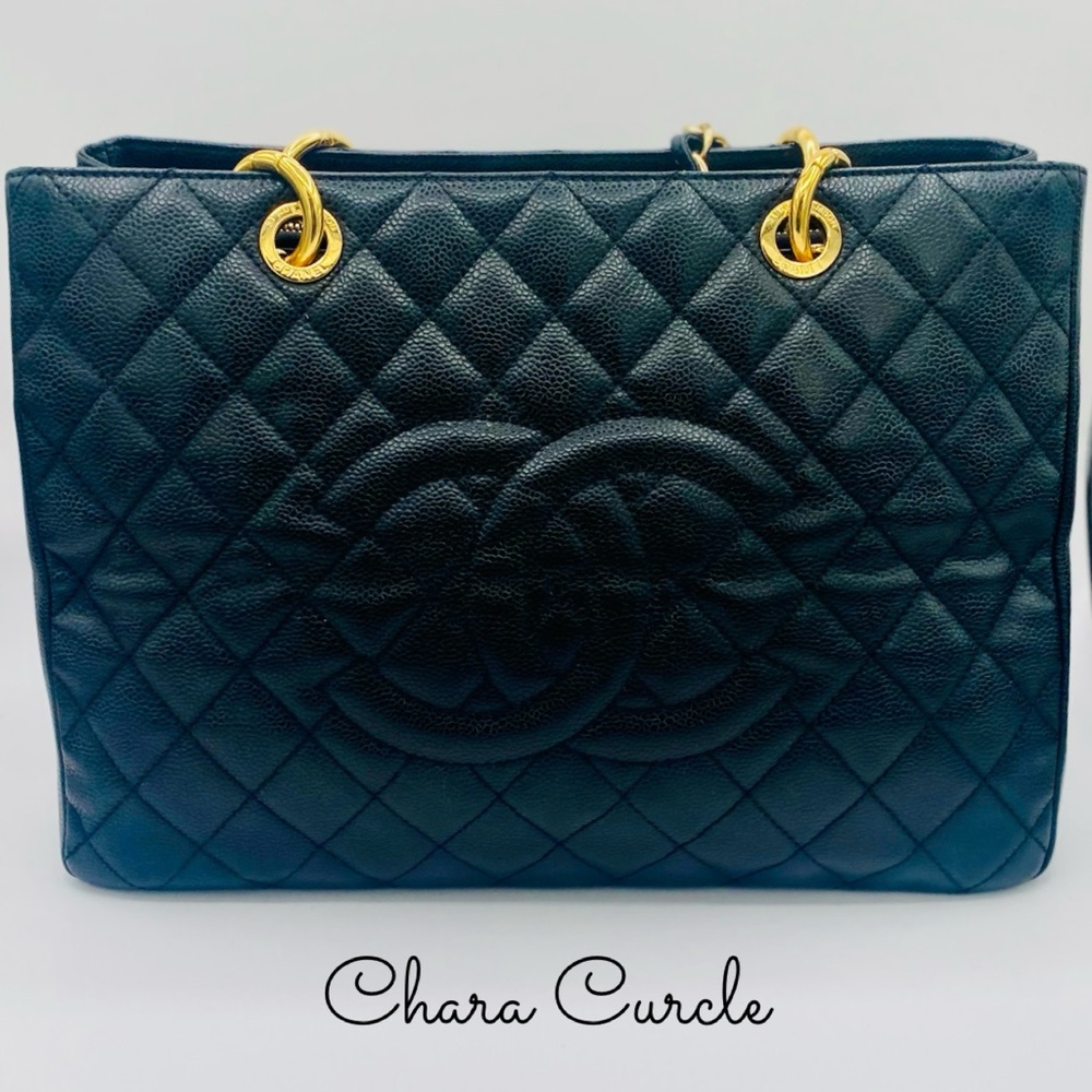 Caviar Quilted Grand Shopping Tote GST Black
